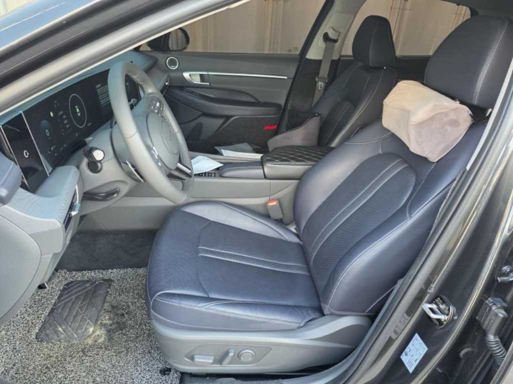 HYUNDAI Sonata - Vista 4