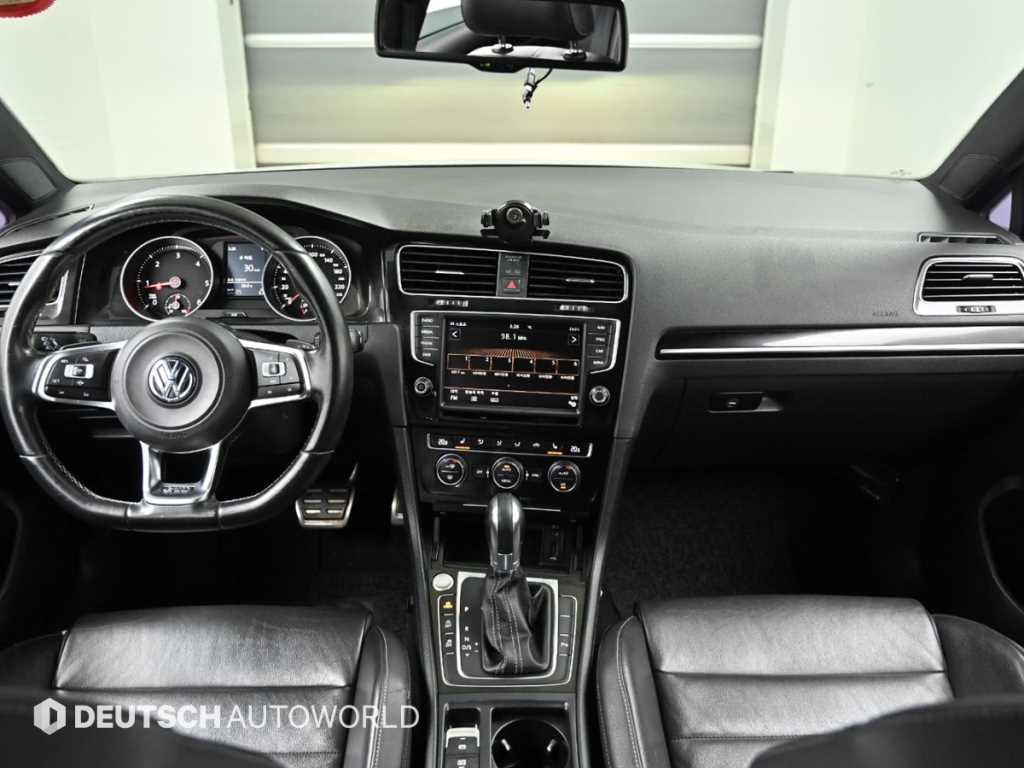 Volkswagen Golf - Vista 7