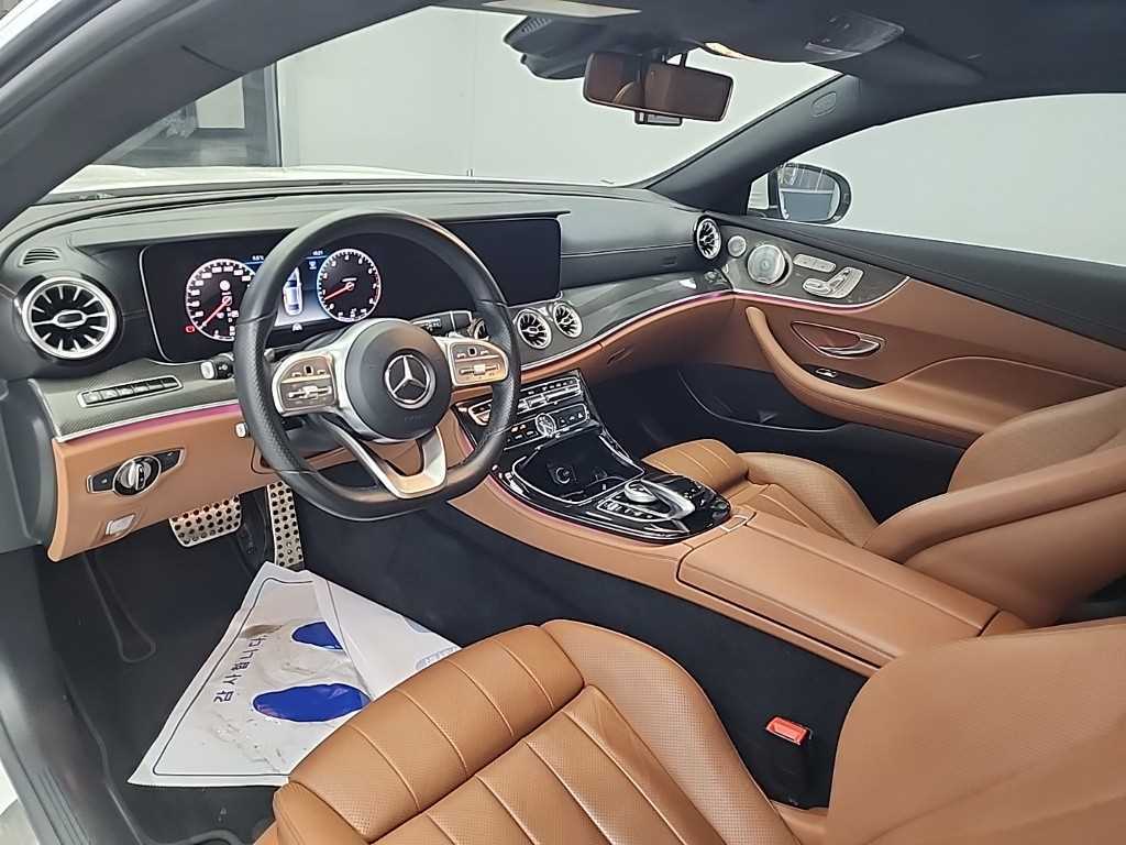 Mercedes Benz E class - Vista 7