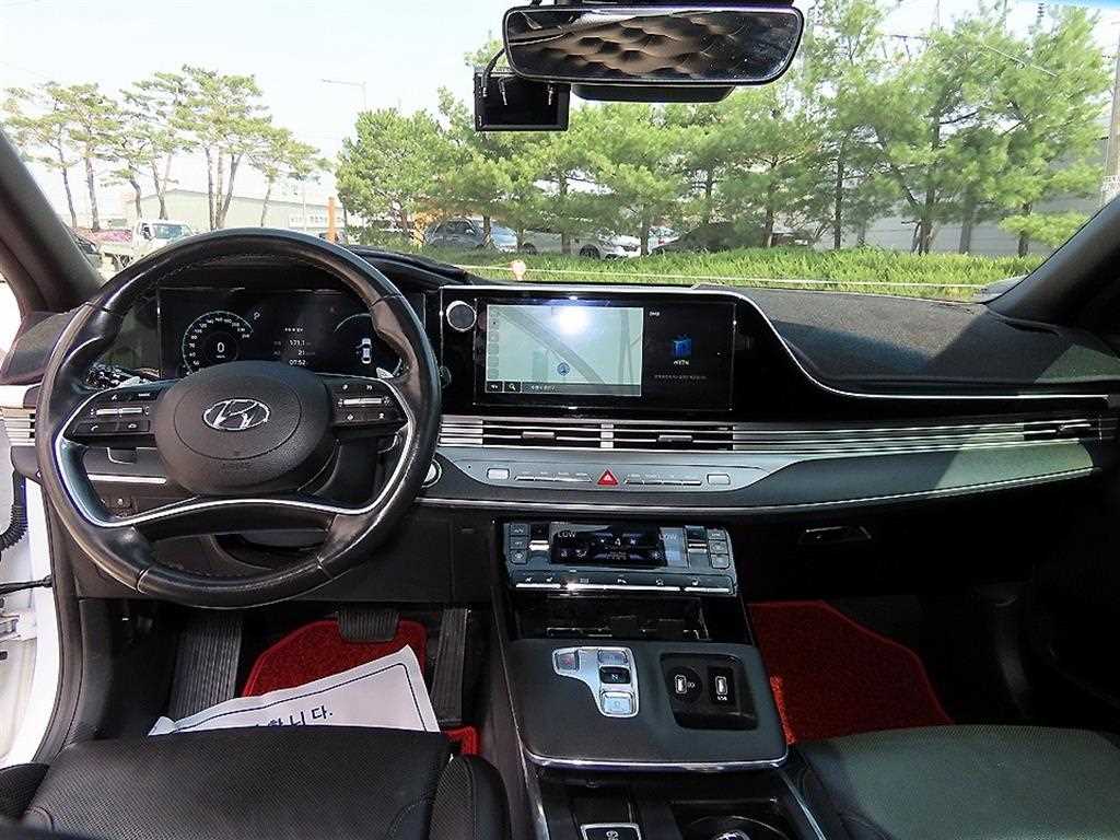 HYUNDAI Grandeur - Vista 7