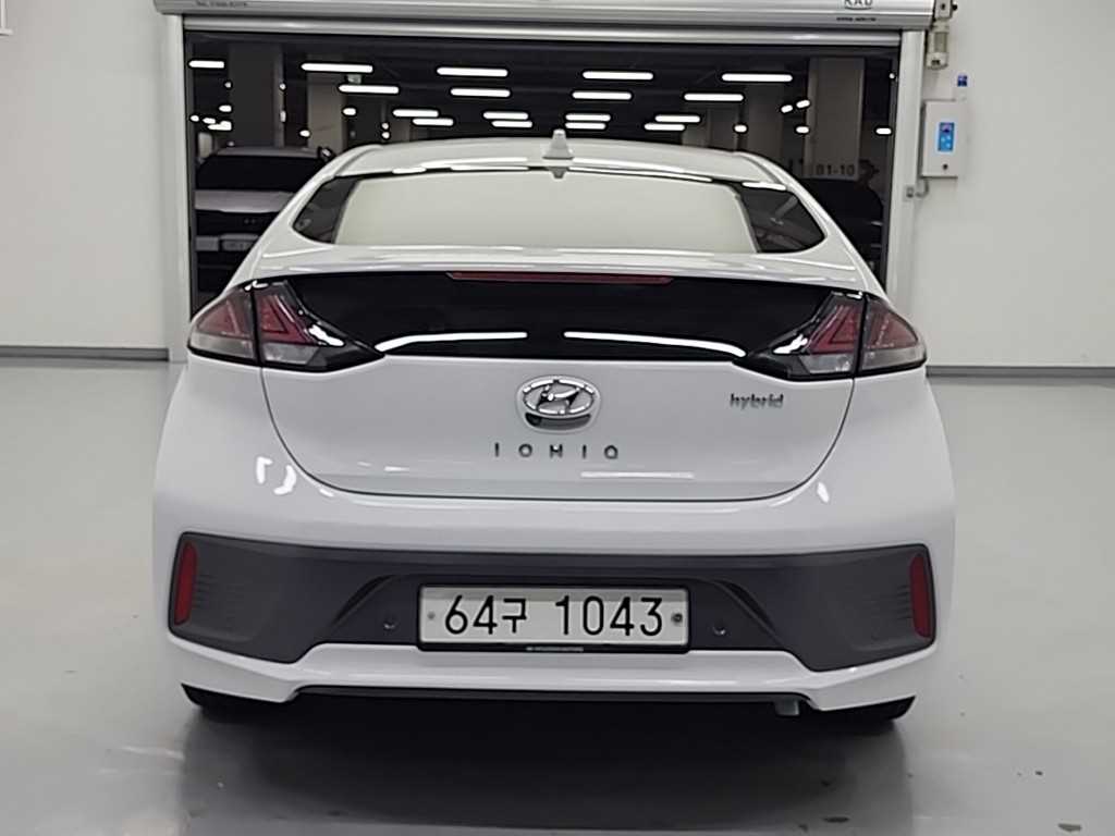 HYUNDAI Ioniq - Vista 3
