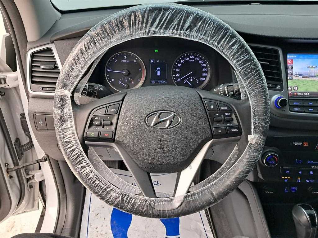 HYUNDAI Tucson - Vista 7