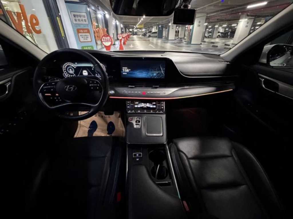 HYUNDAI Grandeur - Vista 6