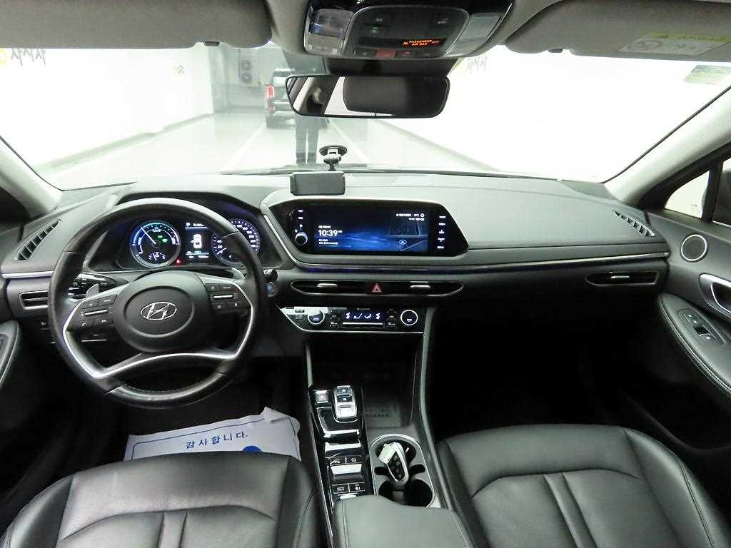 HYUNDAI Sonata - Vista 8