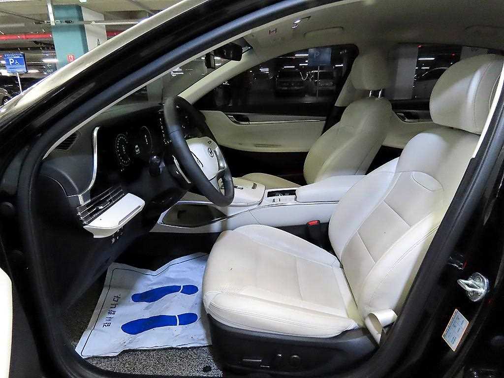 HYUNDAI Grandeur - Vista 6