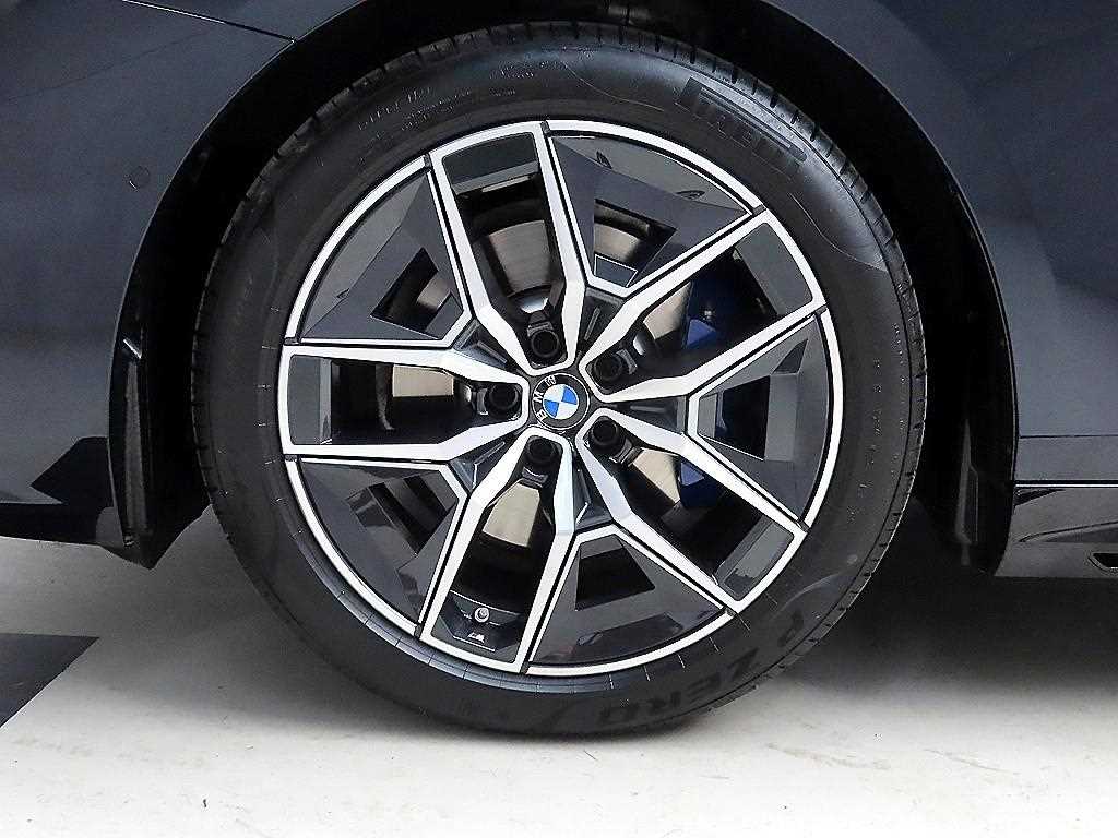 BMW 5 Series - Vista 3