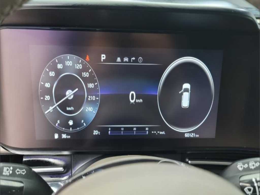 KIA Carnival - Vista 5