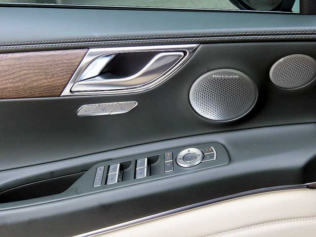 Genesis GV80 - Vista 12