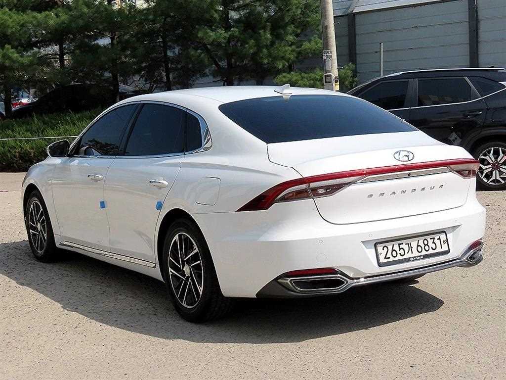 HYUNDAI Grandeur - Vista 3