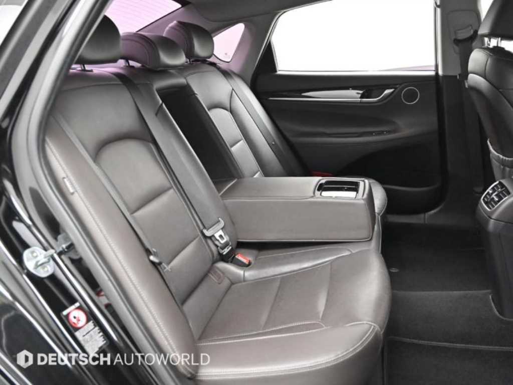 HYUNDAI Grandeur - Vista 12