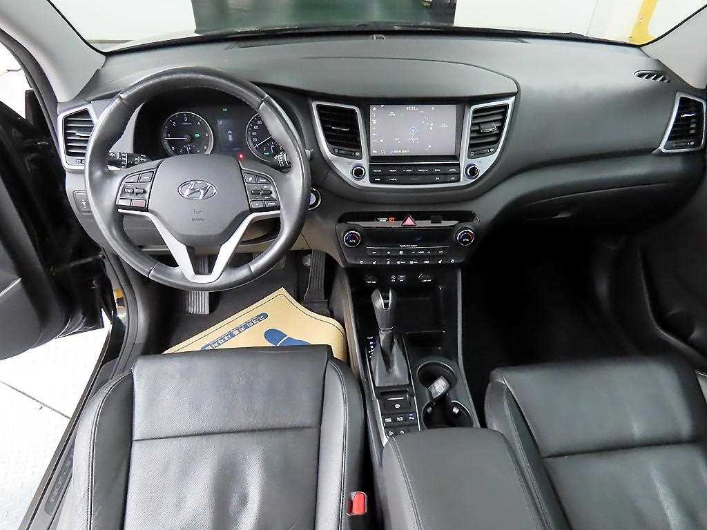 HYUNDAI Tucson - Vista 7