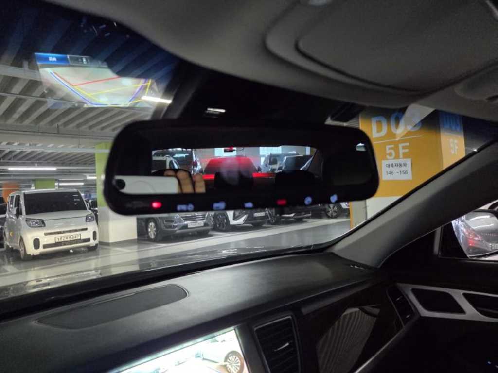HYUNDAI Genesis - Vista 12