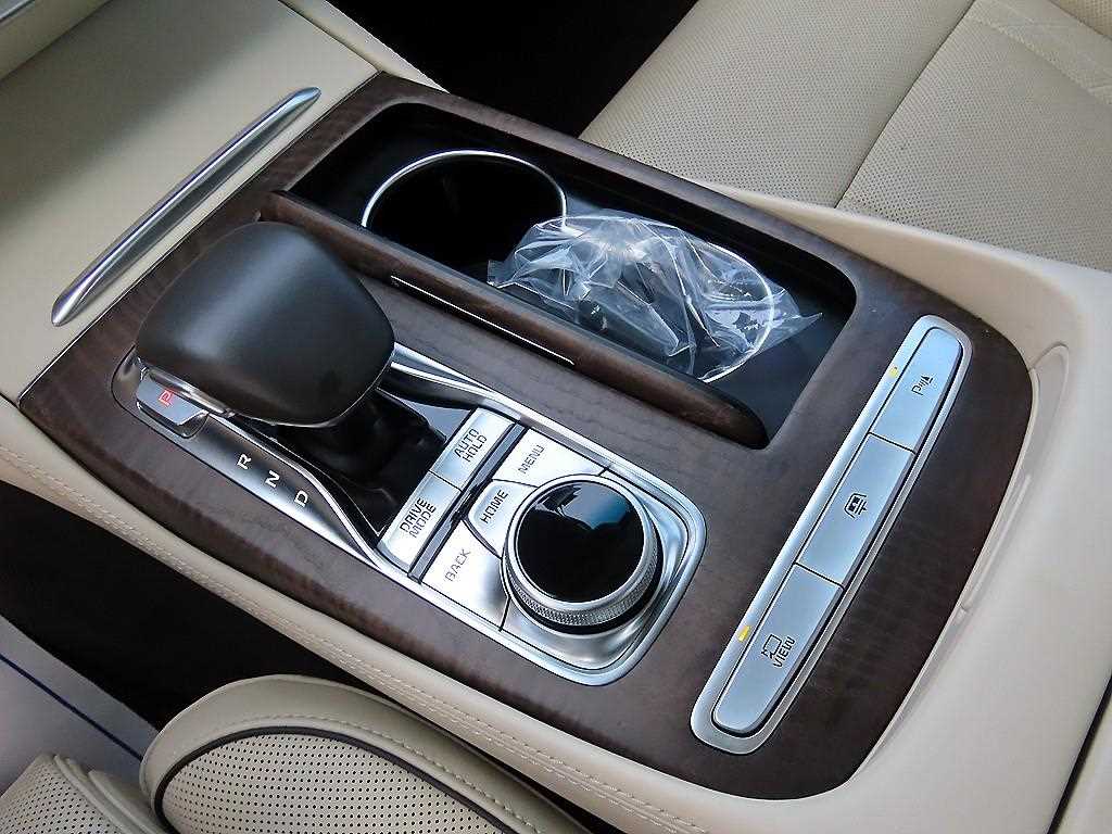 KIA K9 - Vista 11