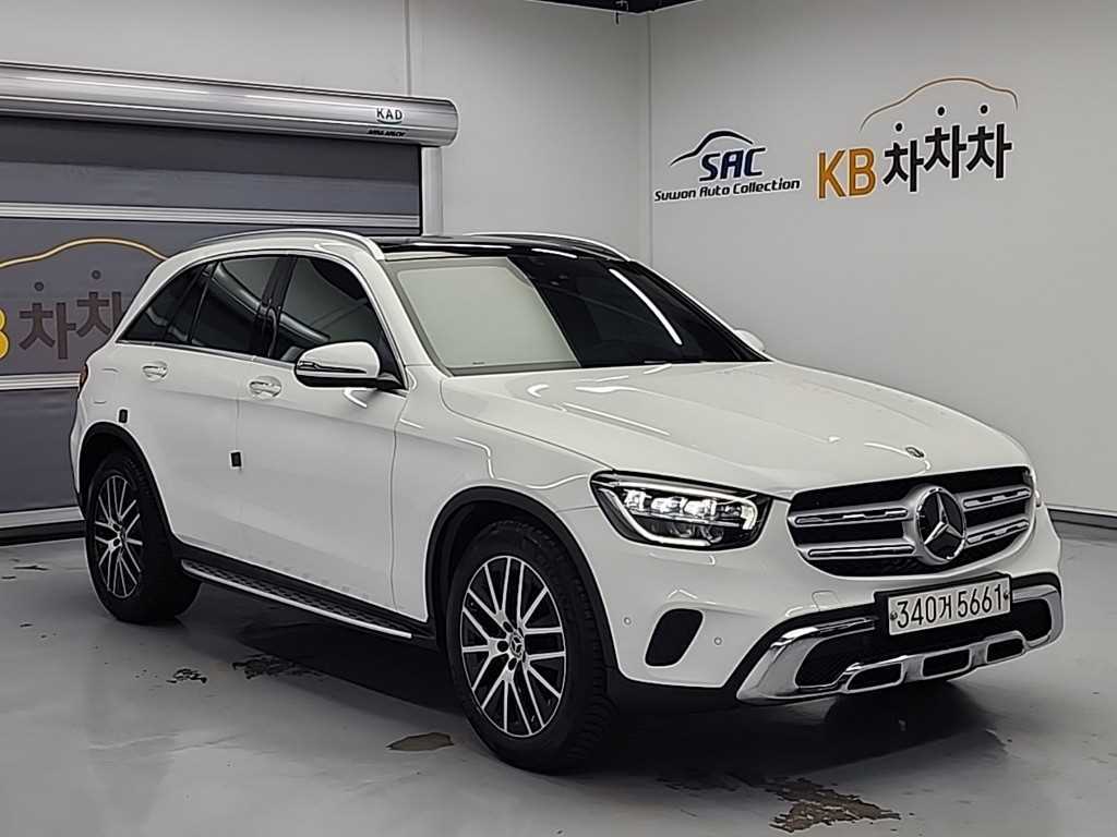 Mercedes Benz GLC Class - Vista 4