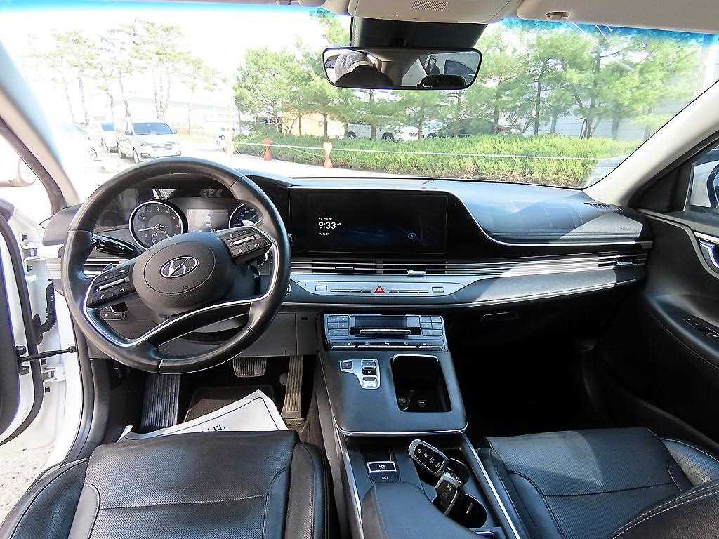 HYUNDAI Grandeur - Vista 7