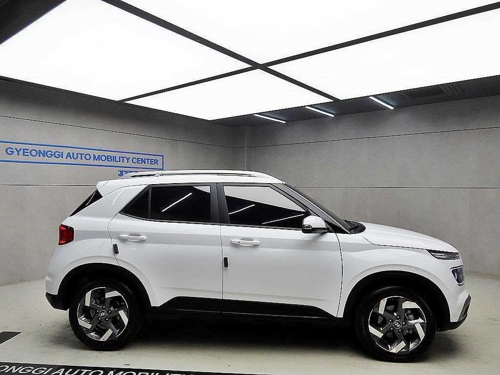 HYUNDAI Venue - Vista 2