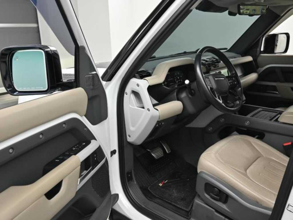 Land Rover Defender - Vista 11