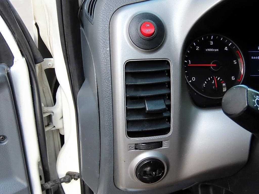 Small Truck Freezer Box(High Deck) 2021 Blanco - Importación desde Corea - HF Imports Iquique - Foto 13