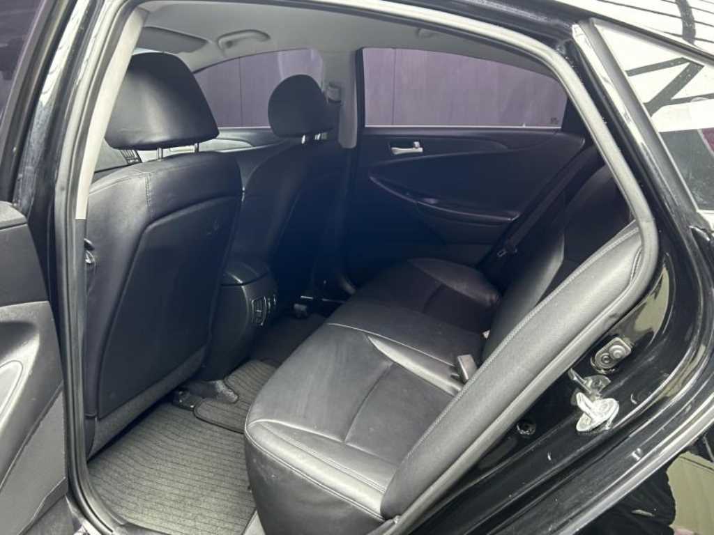 HYUNDAI Sonata - Vista 5