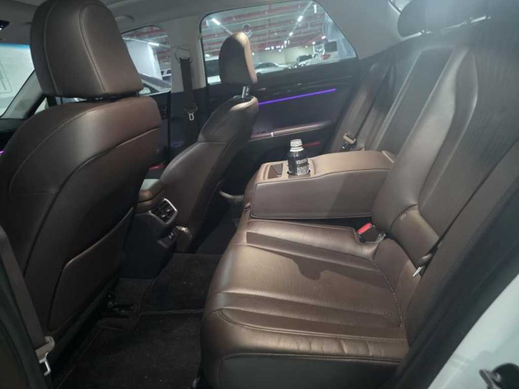 HYUNDAI Grandeur - Vista 10