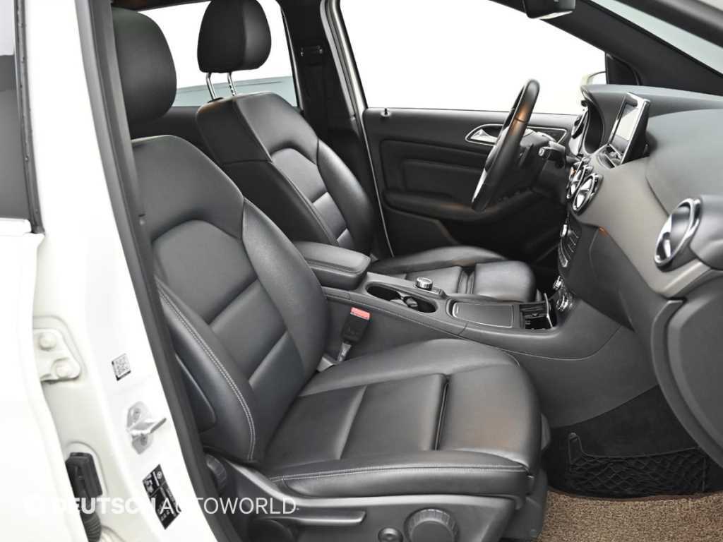 Mercedes Benz B Class (MY B) - Vista 10