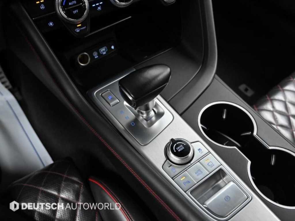 Genesis G70 - Vista 9