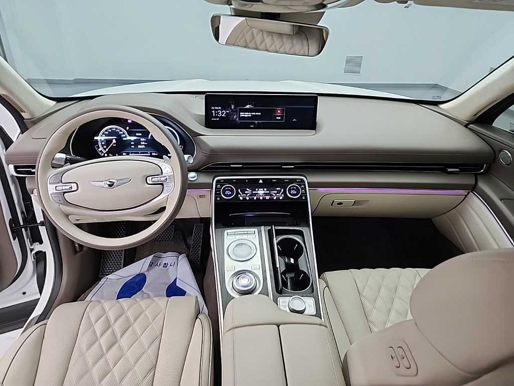 Genesis GV80 - Vista 7