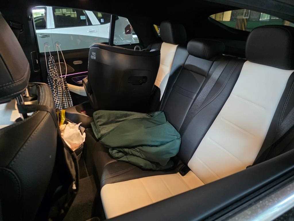 Mercedes Benz GLE Class - Vista 7