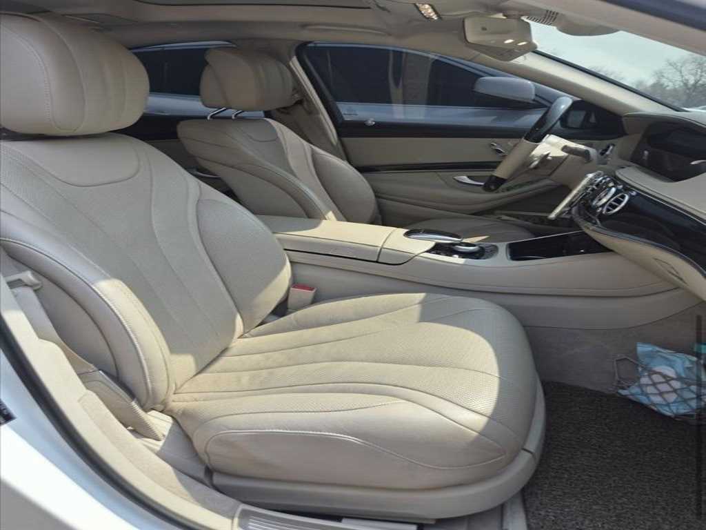 Mercedes Benz S Class - Vista 3