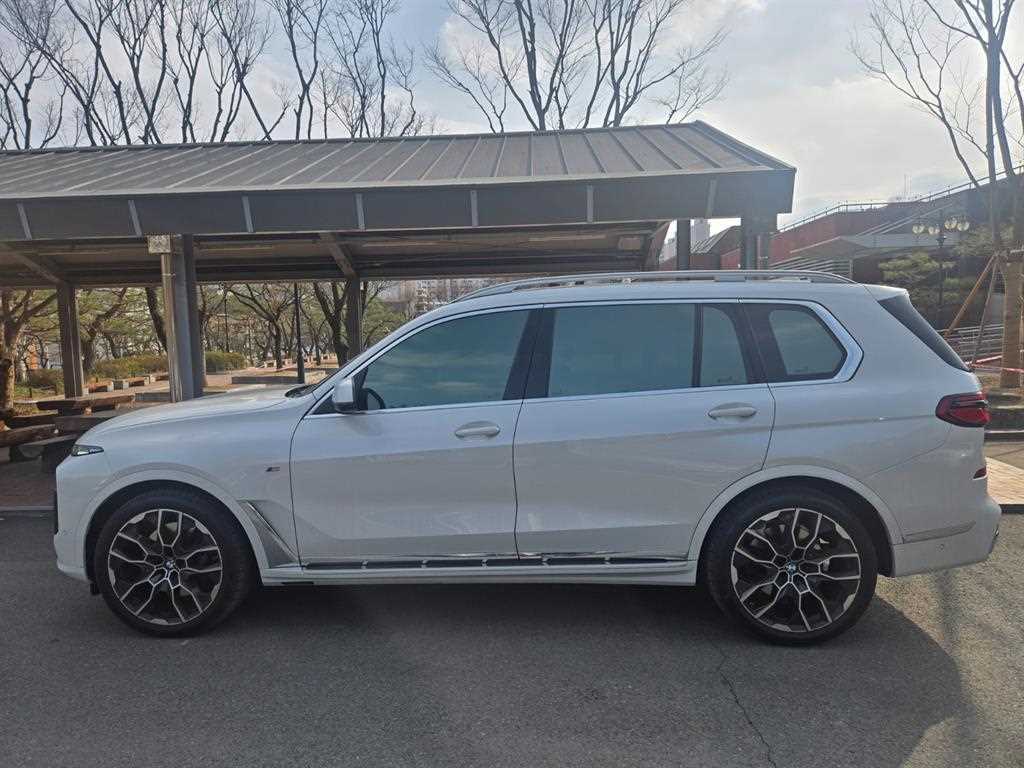 BMW X7 - Vista 4
