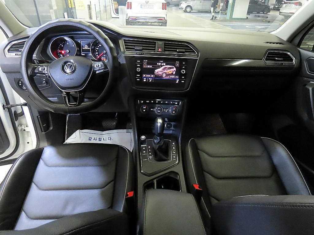 Volkswagen Tiguan - Vista 10