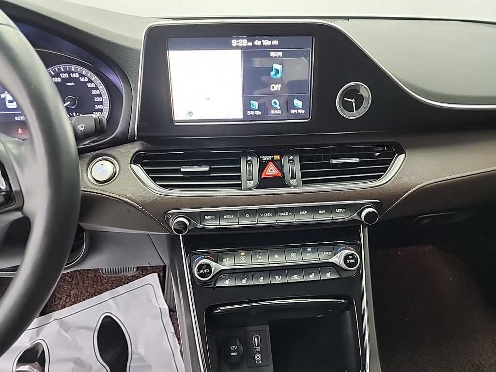 HYUNDAI Grandeur - Vista 10