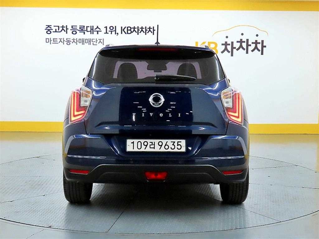 Ssangyong Tivoli - Vista 3