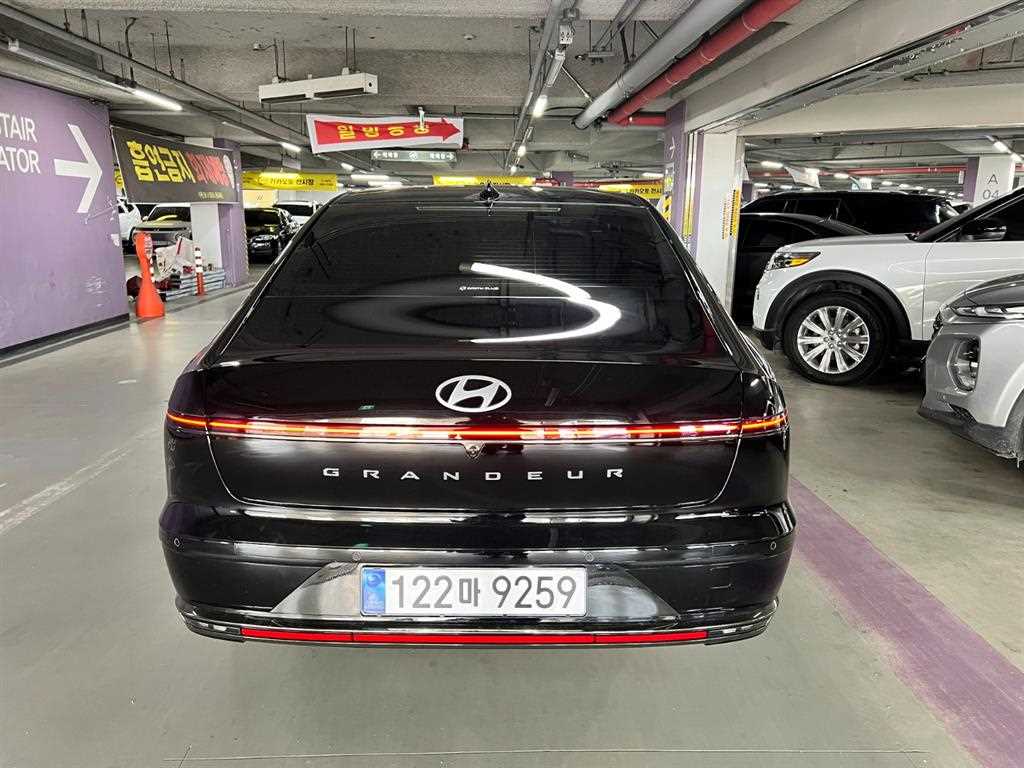 HYUNDAI Grandeur - Vista 5