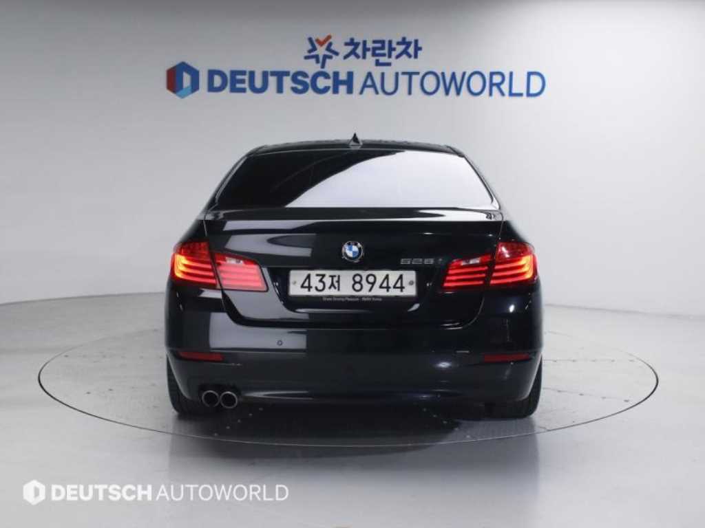 BMW 5 Series - Vista 5