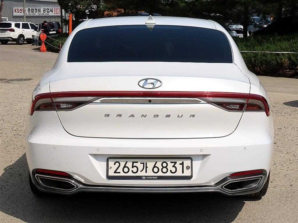 HYUNDAI Grandeur - Vista 4