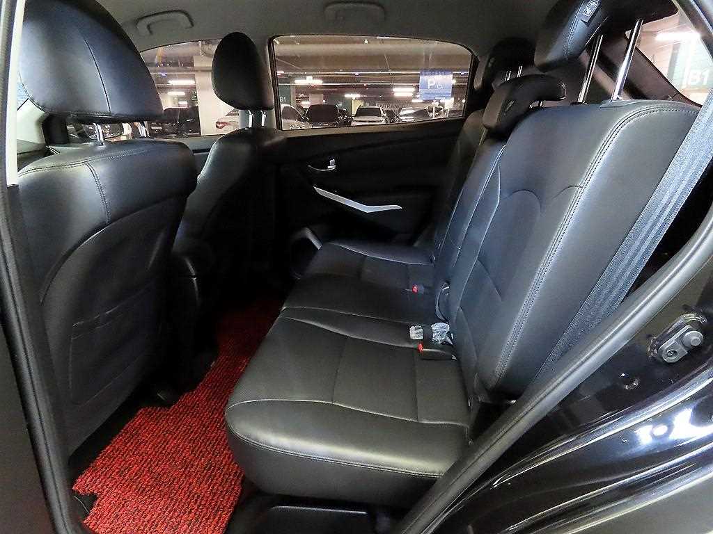 Ssangyong Korando - Vista 7