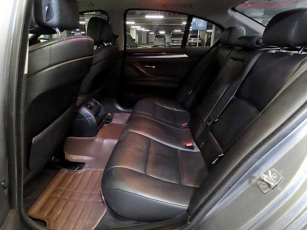 BMW 5 Series - Vista 7