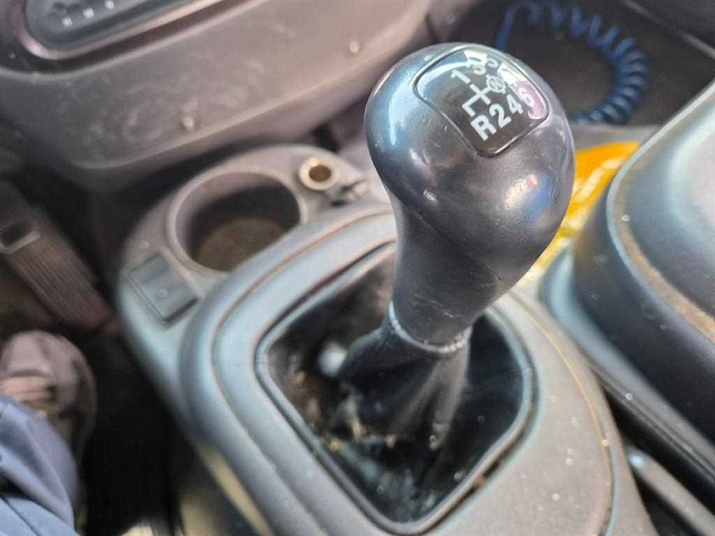 medium and large cargo Special 2018 Blanco - Importación desde Corea - HF Imports Iquique - Foto 15