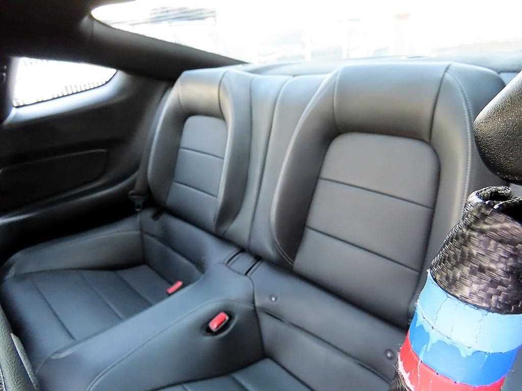 Ford Mustang - Vista 6