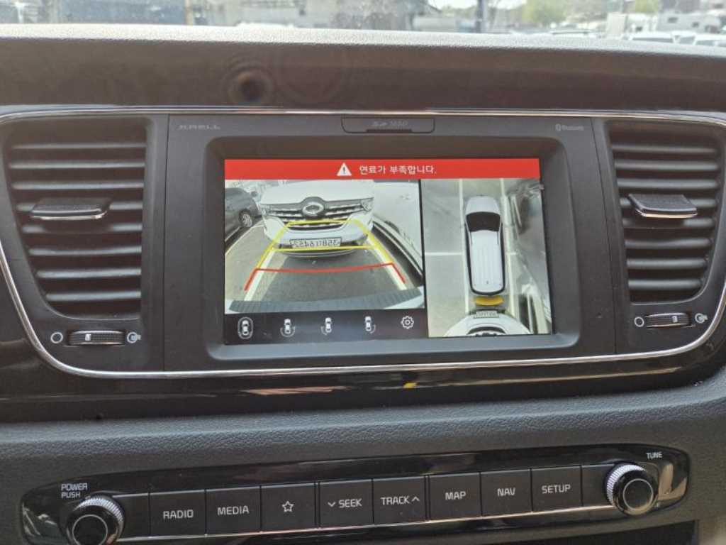 KIA Carnival - Vista 9