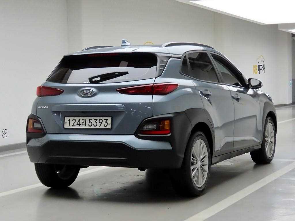 HYUNDAI Kona - Vista 4