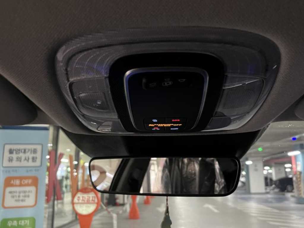 HYUNDAI Avante - Vista 10