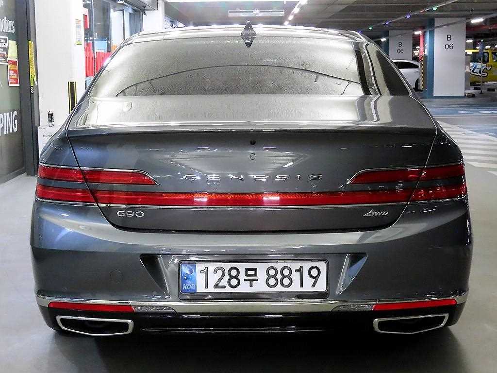 Genesis G90 - Vista 5