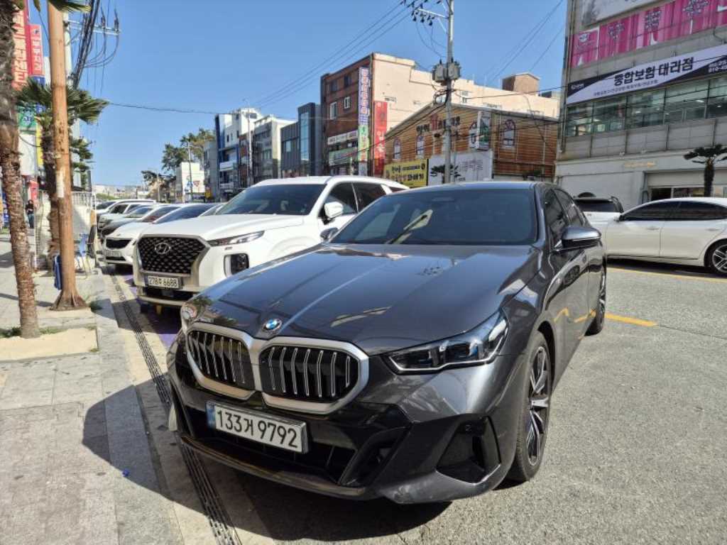 BMW 5 Series 2024 - Importación desde Corea - HF Imports Iquique - Foto 1