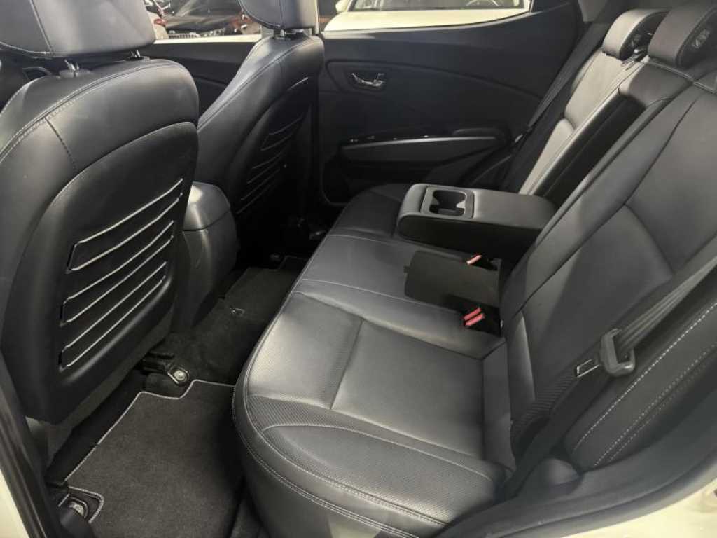 Ssangyong Tivoli 2017 Blanco - Importación desde Corea - HF Imports Iquique - Foto 18