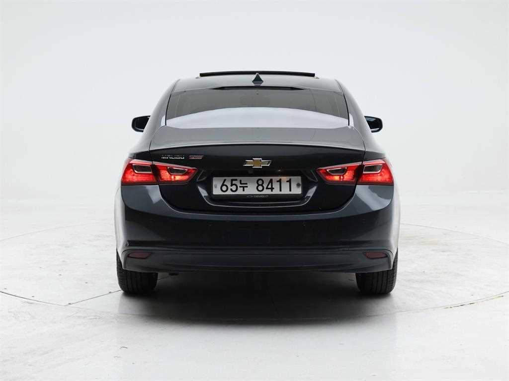 Chevrolet Malibu - Vista 5
