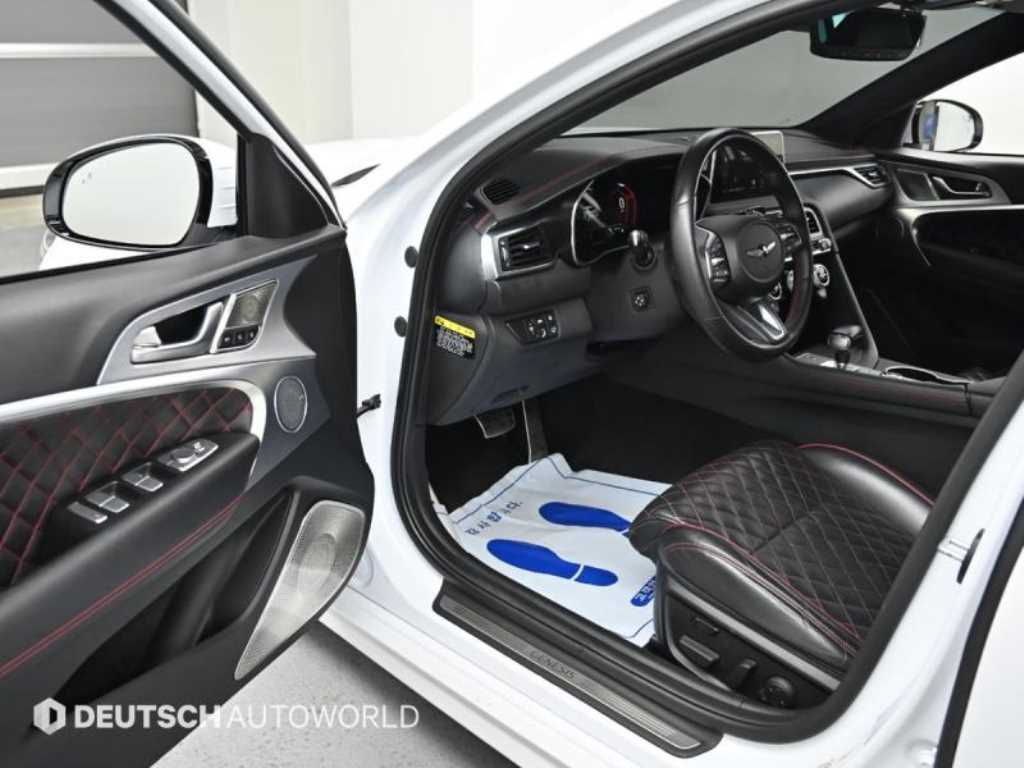 Genesis G70 - Vista 11
