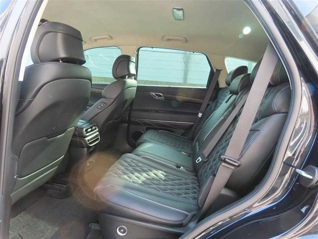 Genesis GV80 - Vista 8