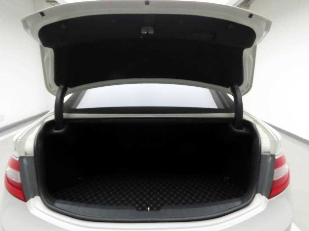 HYUNDAI Grandeur - Vista 5